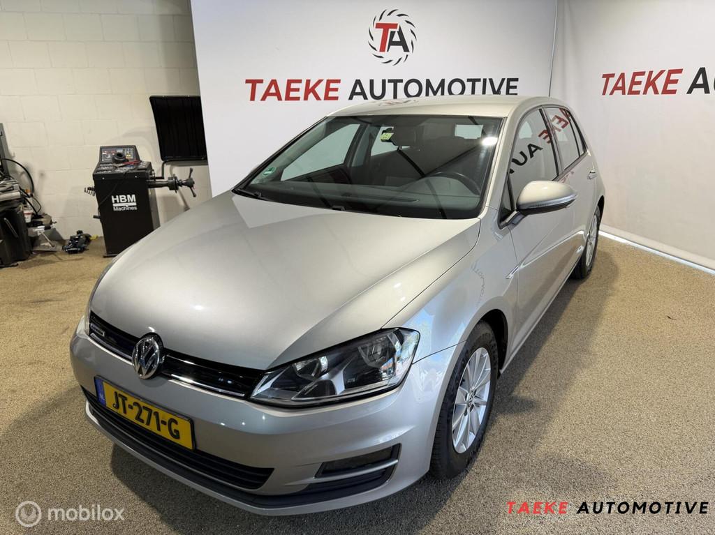 Volkswagen Golf 1.0 TSI Edition Airco/Cruise/Nap/1eEIG/PDC, Voorwielaandrijving, Stof, Gebruikt, Euro 6