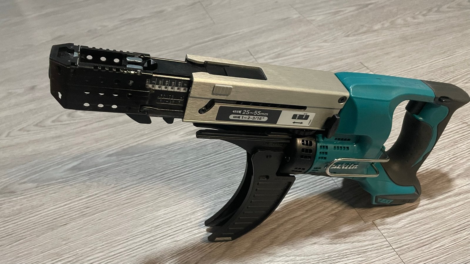 Makita DFR550 18V Schroefautomaat - Zo goed als nieuw, Doe-het-zelf en Verbouw, 600 watt of meer, Variabele snelheid, Ophalen of Verzenden