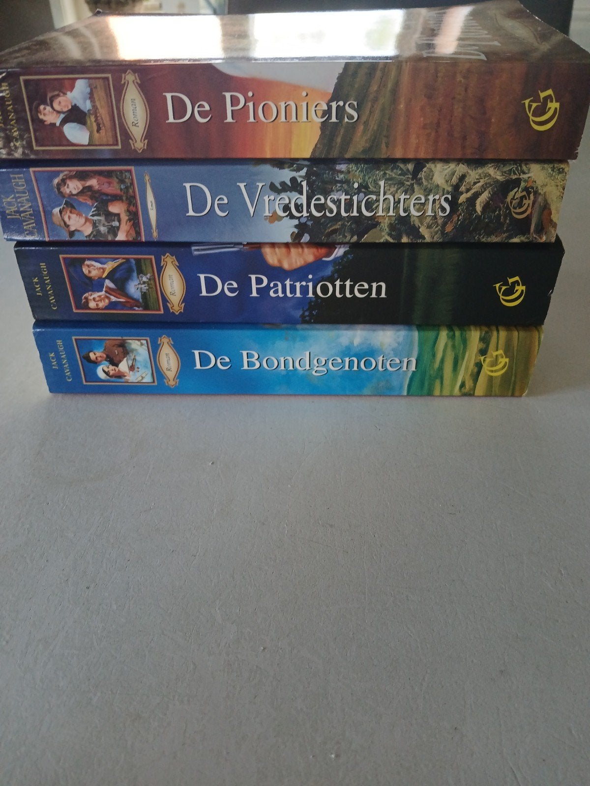 4 delen Morgan familie, Ophalen of Verzenden, Zo goed als nieuw