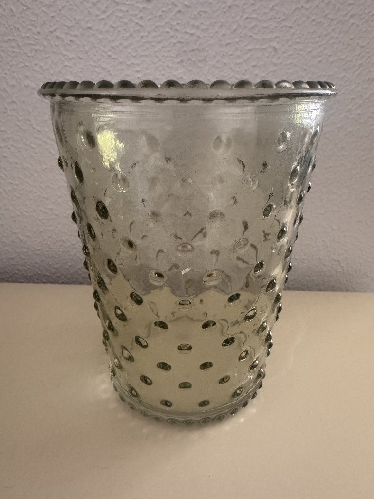 Brocant glazen vaasje, groene tint met noppen, Ophalen of Verzenden, Zo goed als nieuw, Groen, Glas