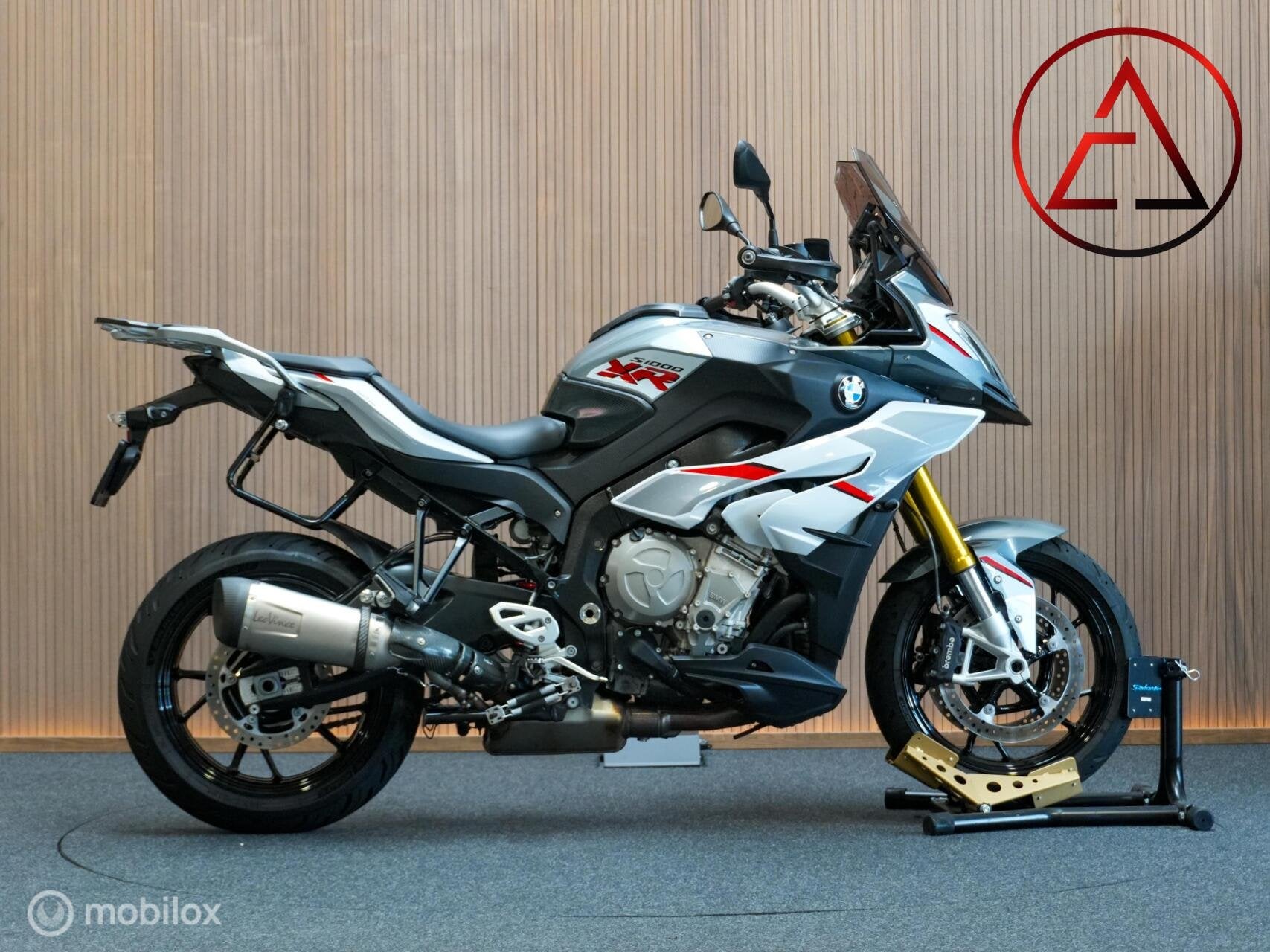 BMW S 1000 XR 2017 - LeoVince uitlaat - 18.025 km, Motoren, Bedrijf, Toermotor, 999 cc, Info@bmw.nl
