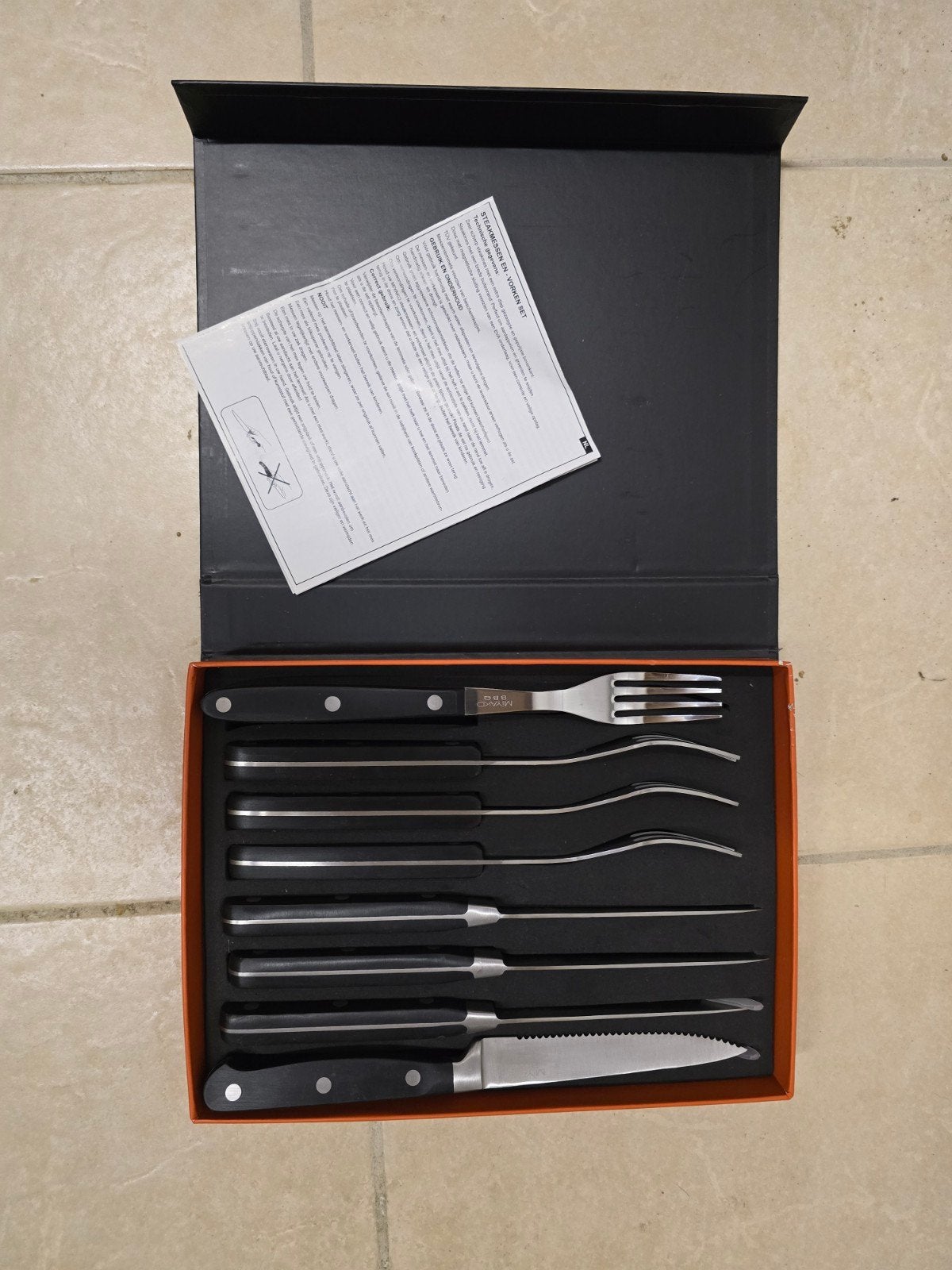 Miyako BBQ Bestekset: 4 Steakmessen en 4 Vorken, Ophalen of Verzenden, Gebruikt, Rvs of Chroom