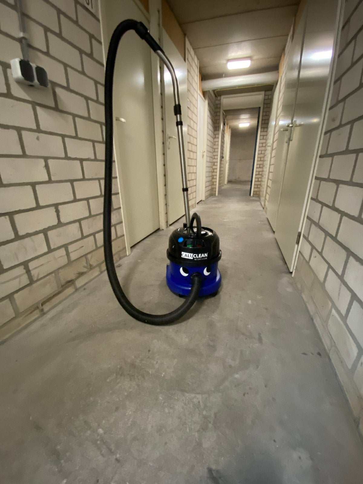 CaluClean Industriële Stofzuiger PPR240-11 (Numatic Henry), Stofzak, Inclusief accessoires, Gebruikt, Numatic