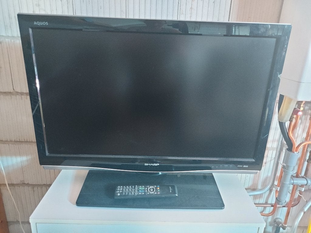 TV 32 inch (Sharp, Aquos), Audio, Tv en Foto, Ophalen, Gebruikt, 50 Hz, LCD