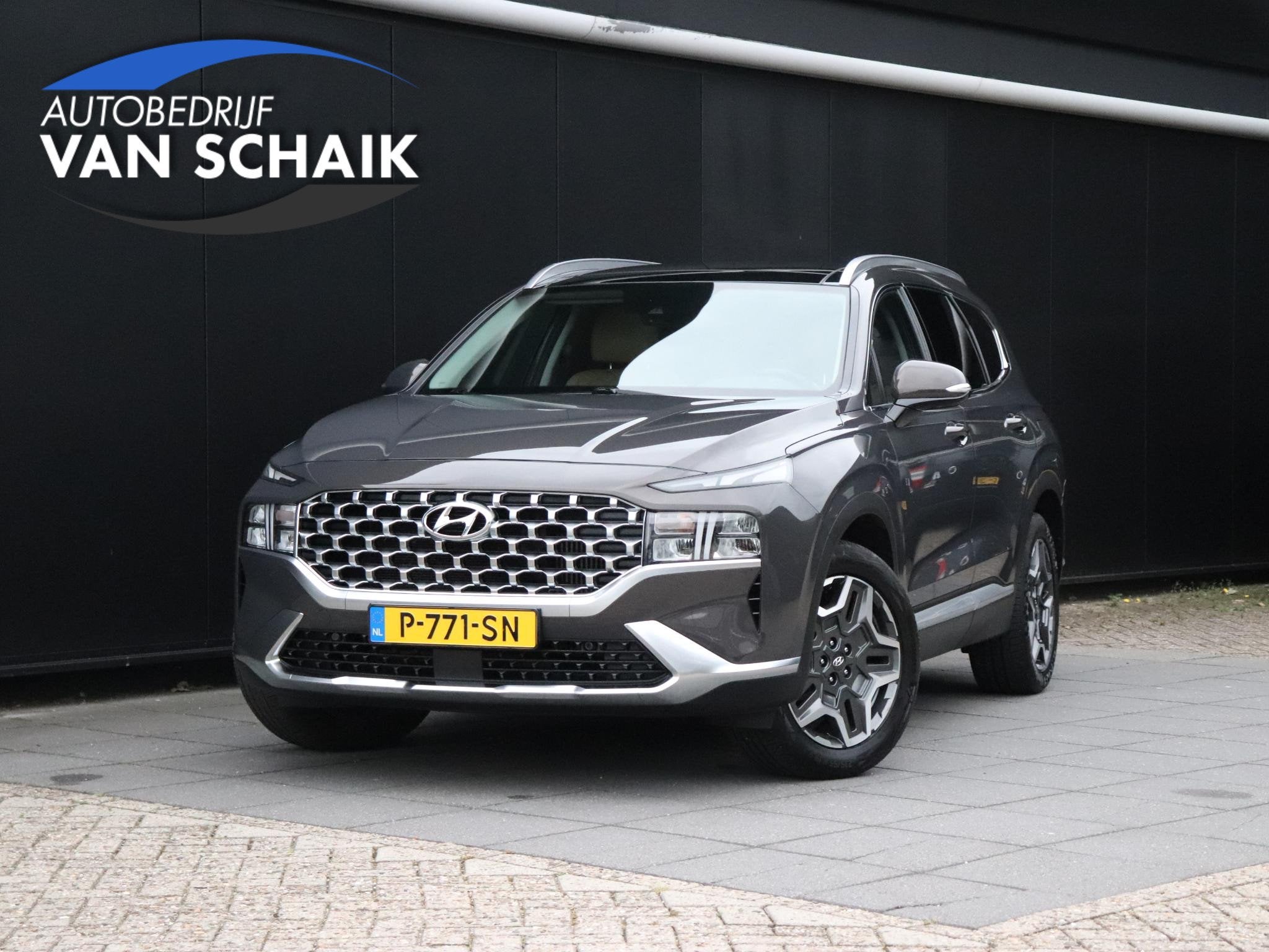 Hyundai Santa Fe 1.6 T-GDI PHEV Comfort Smart Sky | LEDER |, Auto's, Gebruikt, Euro 6, 4 cilinders, Bruin