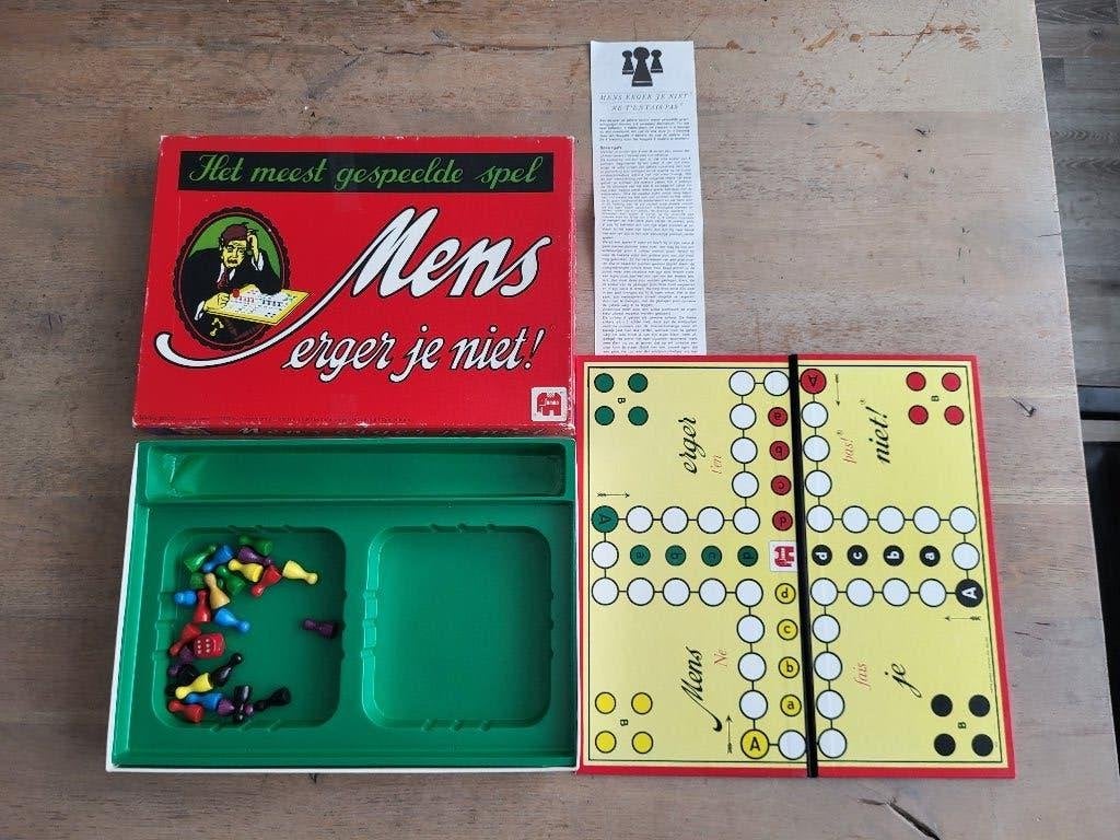 spel Mens erger je niet - vintage, Vijf spelers of meer, Ophalen of Verzenden, Zo goed als nieuw