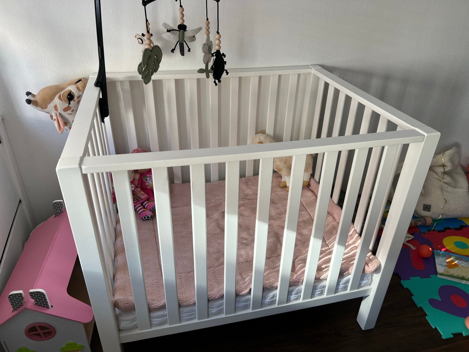 Box met baby carousel en matrasje, Gebruikt, 70 tot 85 cm, Ophalen of Verzenden, Minder dan 140 cm