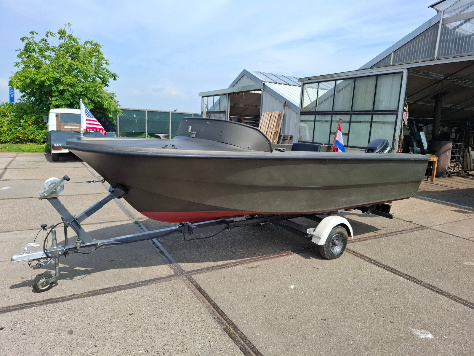 Polyester toerboot met trailer, Watersport en Boten, Vis- en Consoleboten, Ophalen, Polyester, 15 pk, Buitenboordmotor
