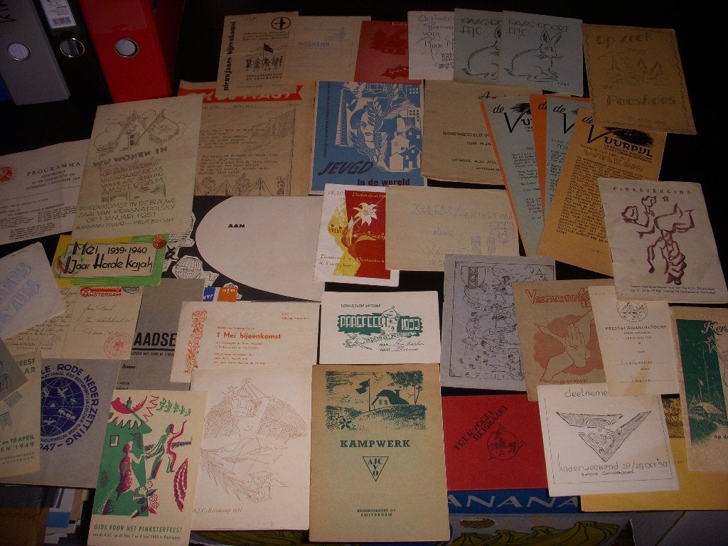 MOOIE kavel gidsen & deelnemersbewijzen A.J.C jaren 30-50, Gelezen, A.J.C , AJC, PvdA, SDAP, Maatschappij en Samenleving, Ophalen of Verzenden