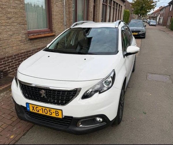 Peugeot 2008 1.2 Puretech uit 2019 KMstand: 103000, Voorwielaandrijving, 83 pk, 1199 cc, 1055 kg