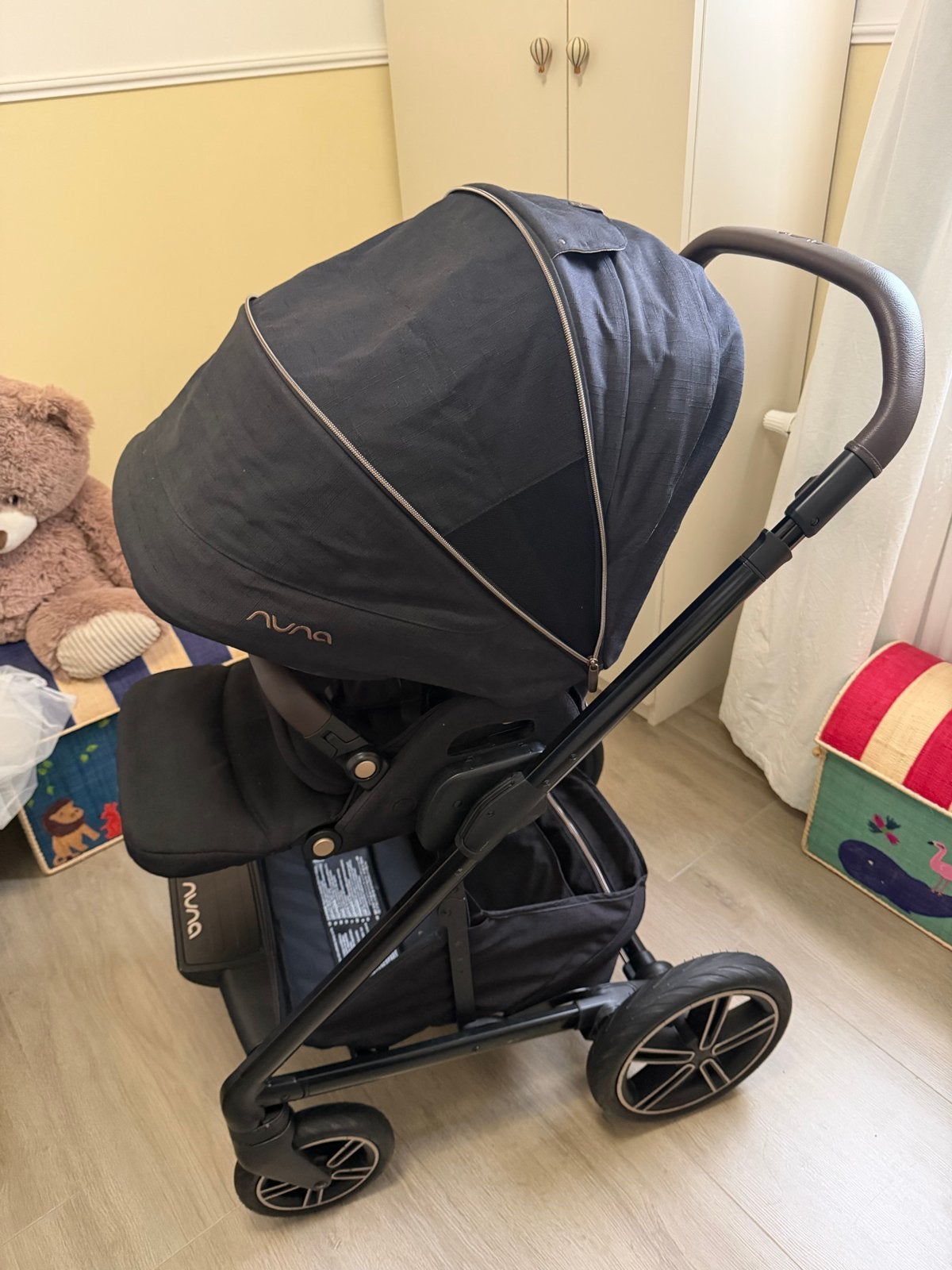 Foto 6 van Nuna MIXX Next Riveted Kinderwagen + Nuna Mixx RW (reiswieg)
