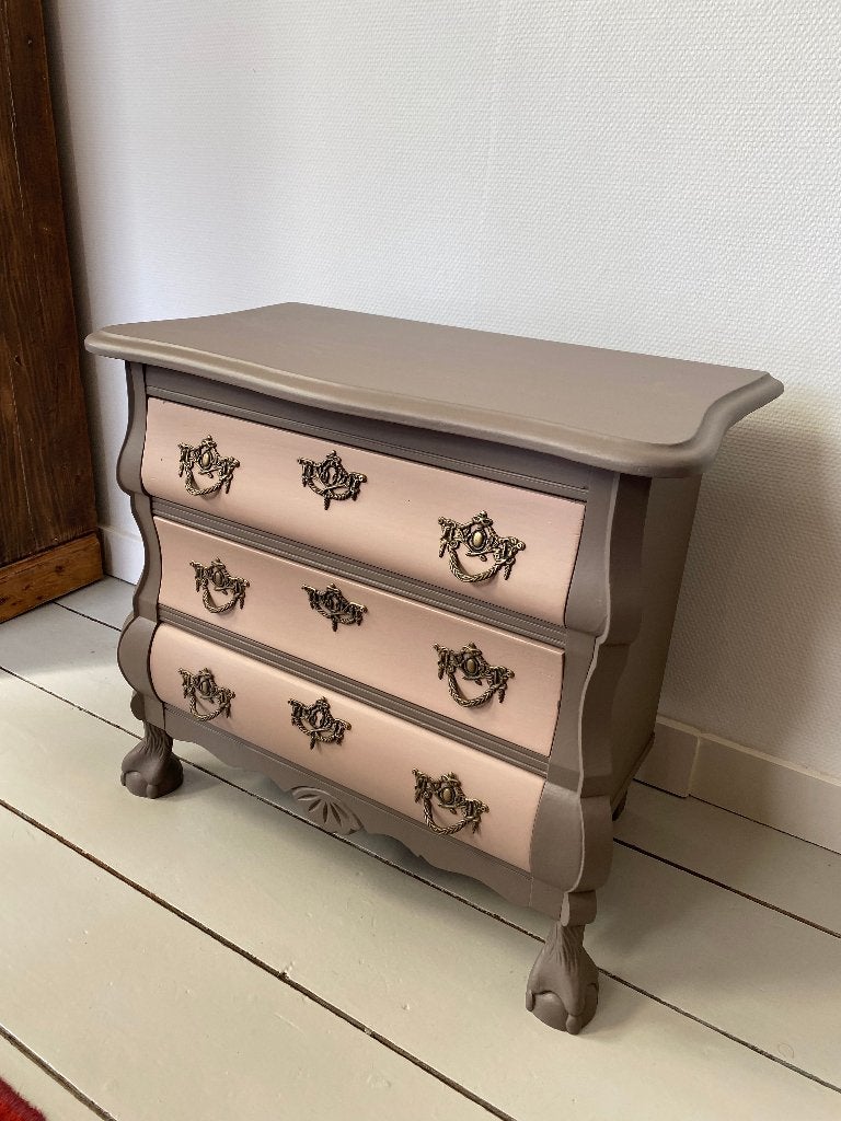 Buikkast/ladekast in oud roze/lever tinten (fusioin paint), Ophalen
