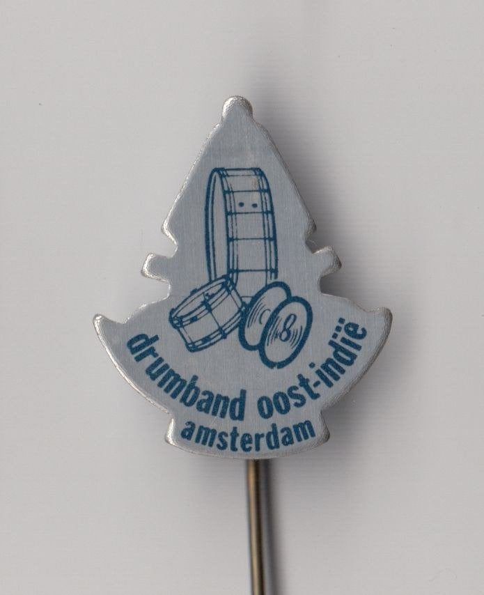 Amsterdam Drumband Oost Indië speldje, Gebruikt, Niet vindbaar, Niet vindbaar, Speldje of Pin