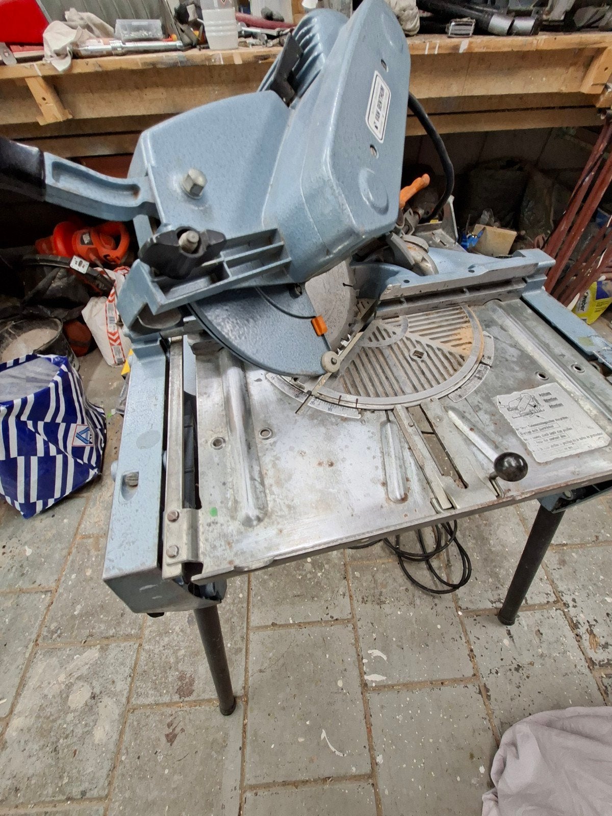 ELu Tgs 172 in goede staat., Doe-het-zelf en Verbouw, Ophalen, 600 tot 1200 watt, Afkortzaag, 30 tot 70 mm