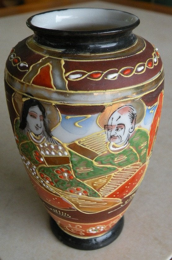 Japanse vaas met afbeeldingen., Antiek en Kunst, Ophalen of Verzenden
