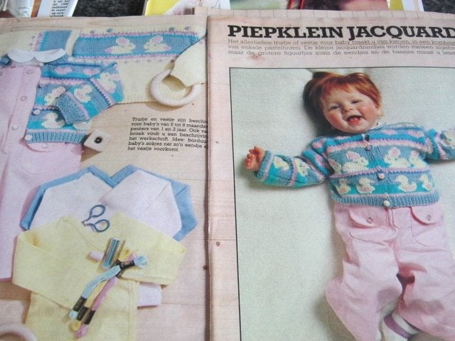 Breipatroon  Baby vest en sokjes 6-9 mnd 1 / 2 jaar nr 4695, Verzenden, Nieuw, Breien, Patroon of Boek