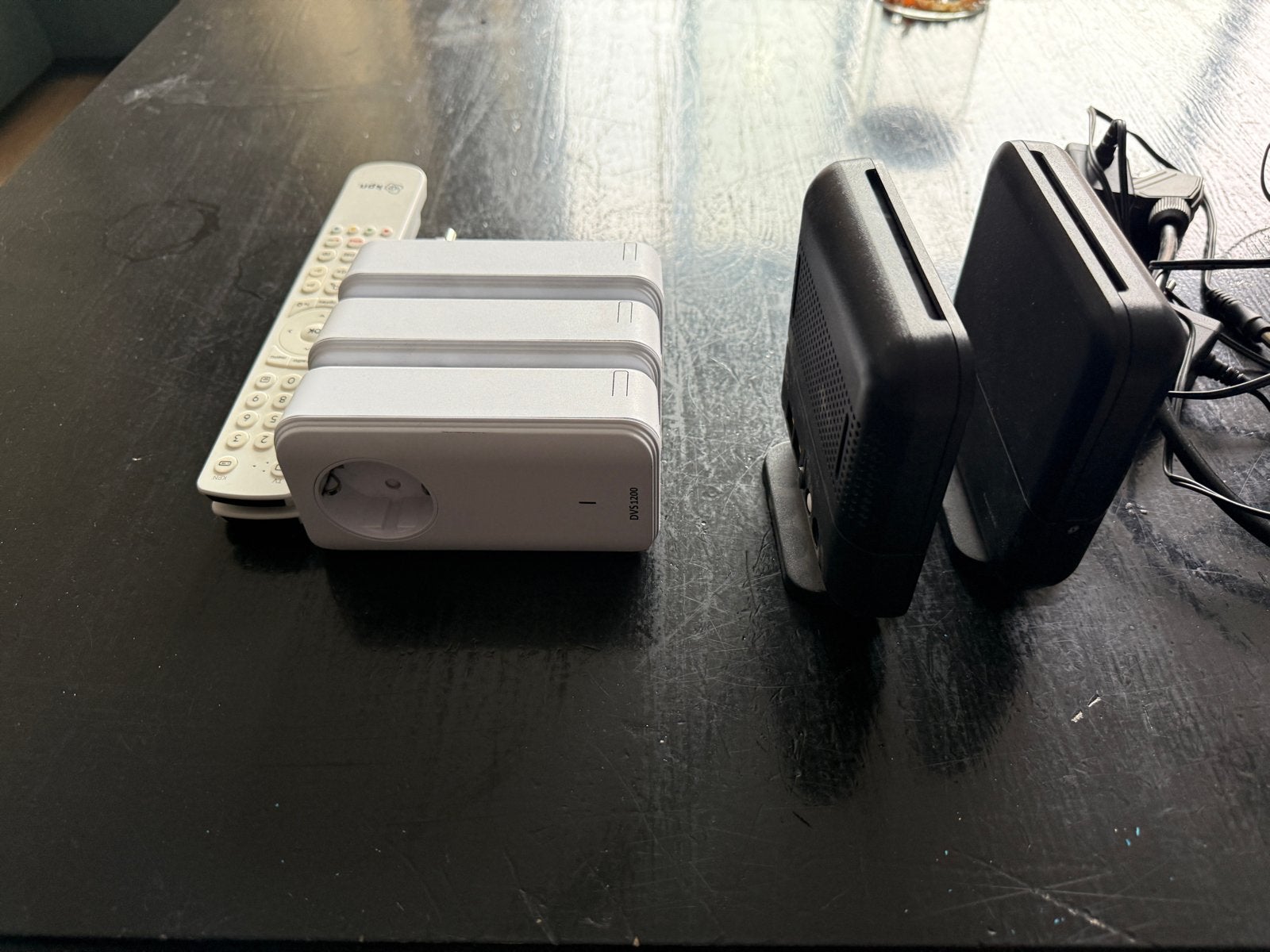 Devolo DVS 1200 Powerline Adapters (3 stuks) met KPN Experia, Ophalen of Verzenden, Zo goed als nieuw