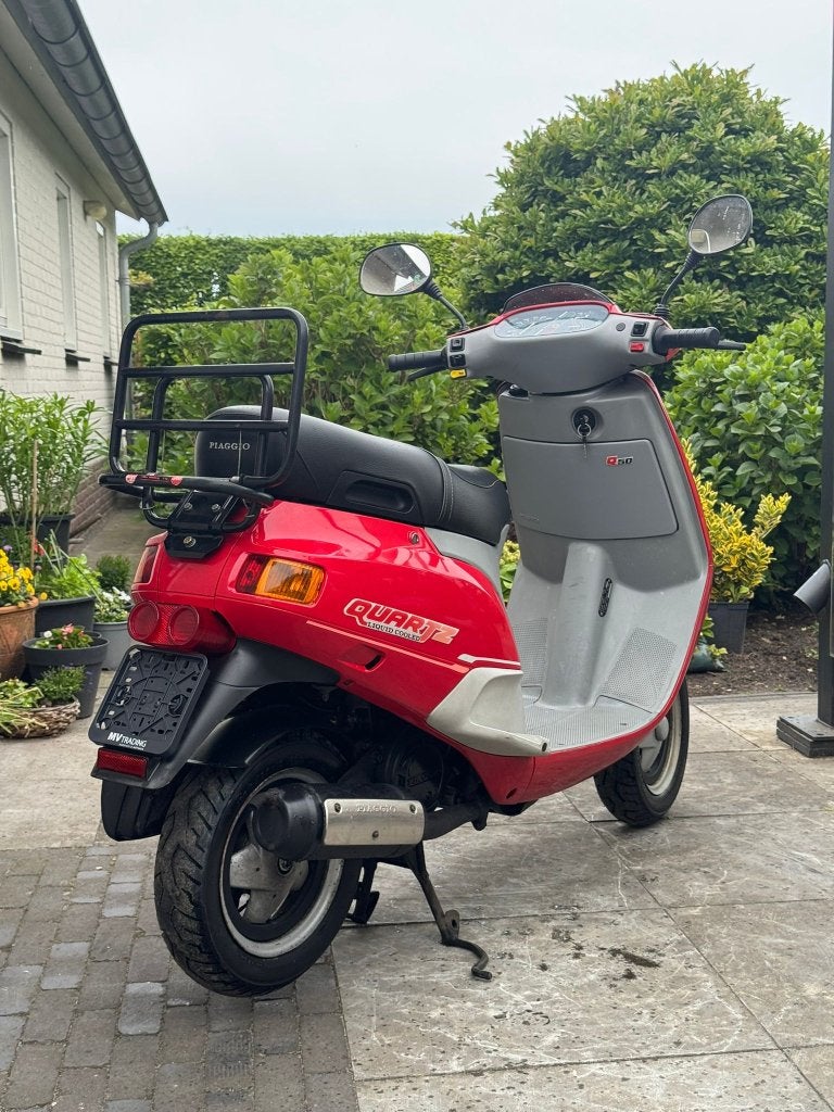 ️Piaggio Quartz 50cc 2 takt rood nieuwstaat 4215 Km️, Fietsen en Brommers, Niet ingevuld, Niet ingevuld, Niet ingevuld