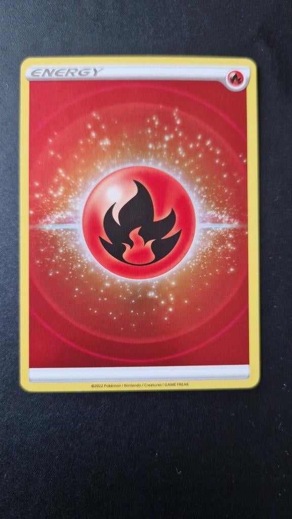 Fire Energy 153/159 Crown Zenith Pokemon, Ophalen of Verzenden, Zo goed als nieuw, Losse kaart