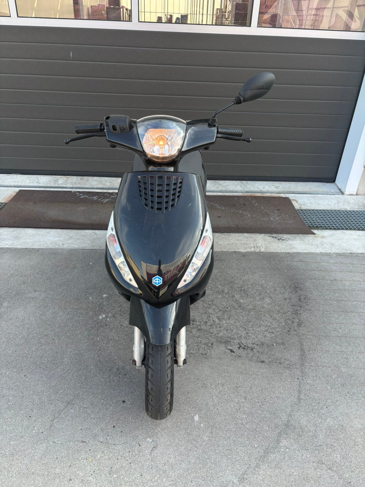 Piaggio Zip 4 Takt 2 Klepper Snor 25 Km Eerste Eigenaar, Ophalen, Zip, Zo goed als nieuw, Benzine