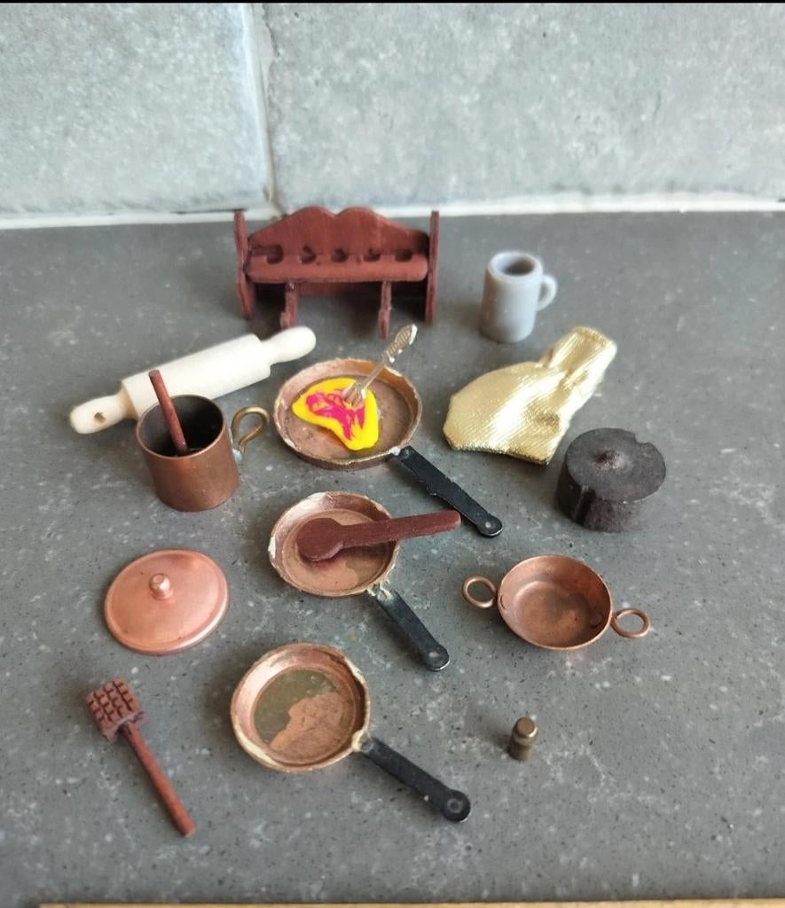 Poppenhuis miniatuur spulletjes keukengerief LEES INFO, Ophalen of Verzenden, Nieuw, Poppenhuis