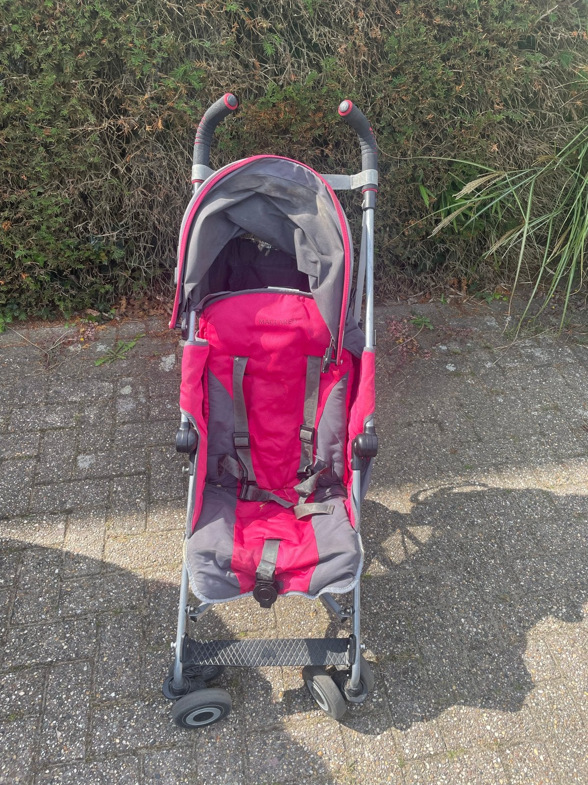 Maclaren buggy roze/grijs met originele regenhoes, Ophalen of Verzenden, Gebruikt, Maclaren, Verstelbare rugleuning