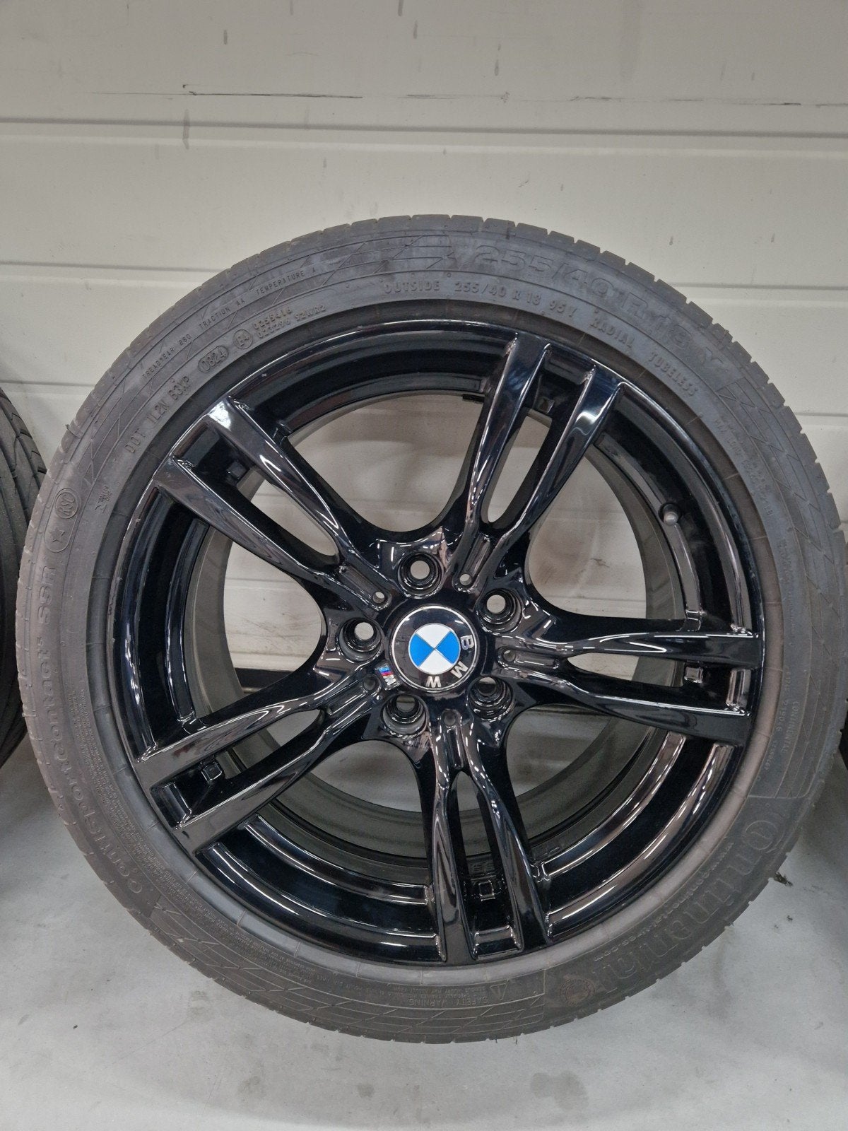 BMW breedset velgen met nieuwe banden en opnieuw gecoat, Auto-onderdelen, Banden en Velgen, 18 inch, Banden en Velgen, Ophalen of Verzenden
