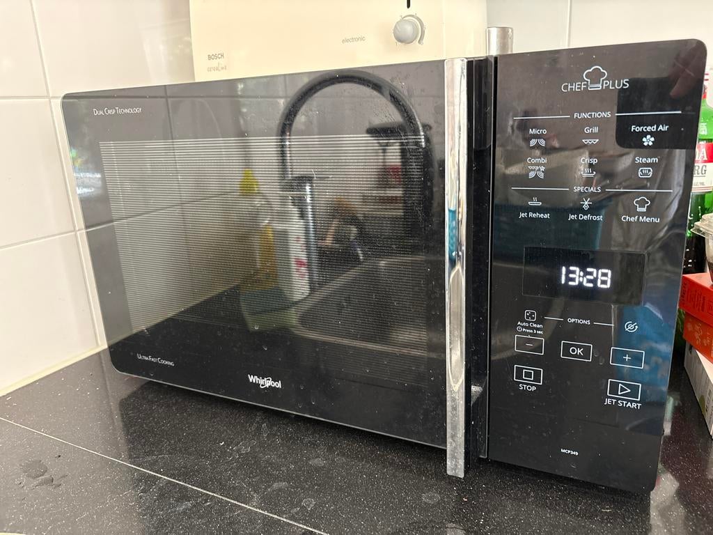 Whirlpool Chef Plus Combimagnetron MCP349 — als nieuw, Combimagnetron, Ophalen of Verzenden, Zo goed als nieuw, Vrijstaand