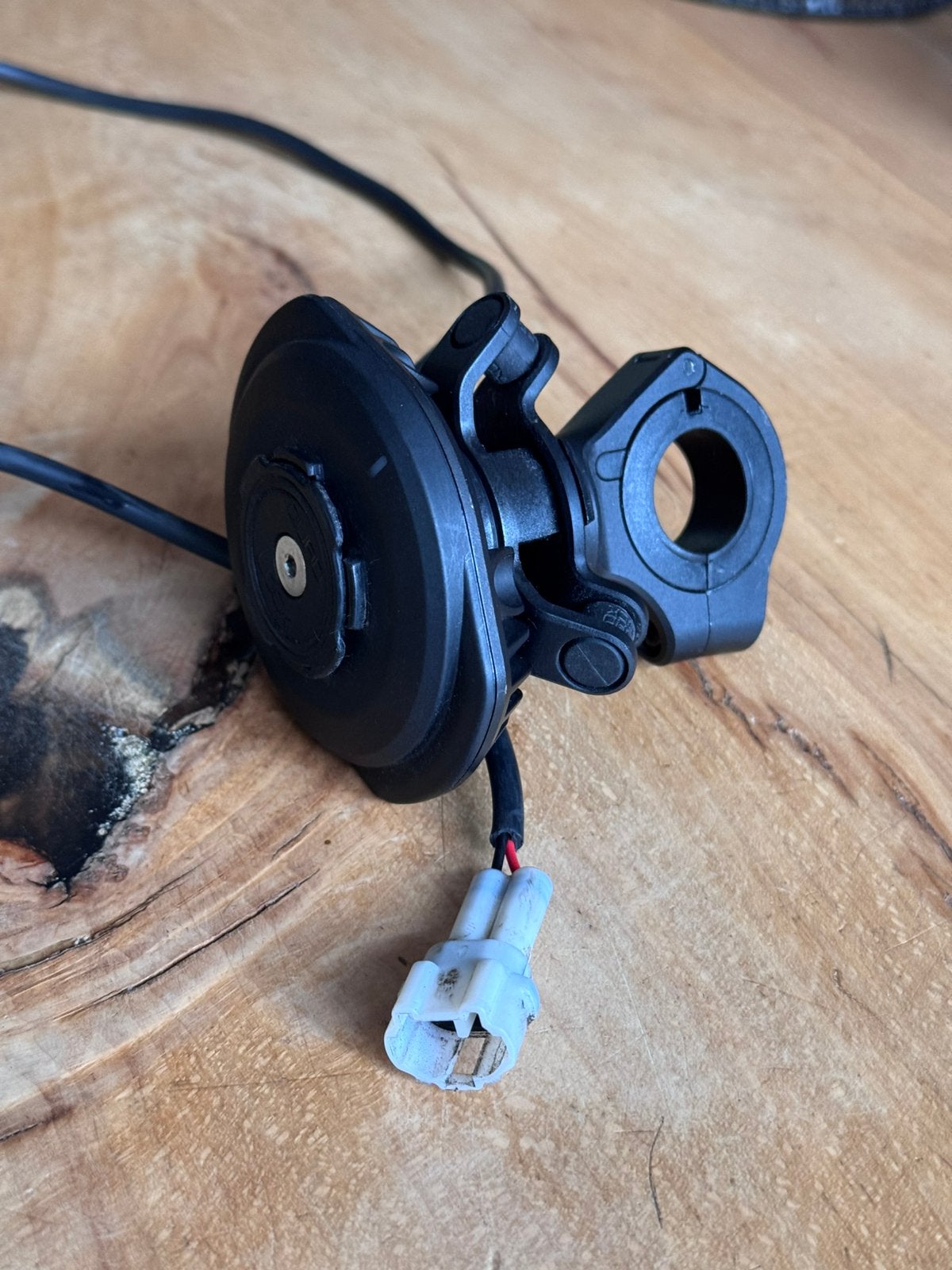 Quad Lock Wireless Charger + Vibratiedemper + Stuurklem, Ophalen