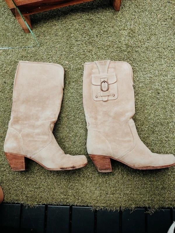 See By Chloé laarsjes maat 39, Beige, Ophalen of Verzenden, Gedragen, Lage of Enkellaarzen