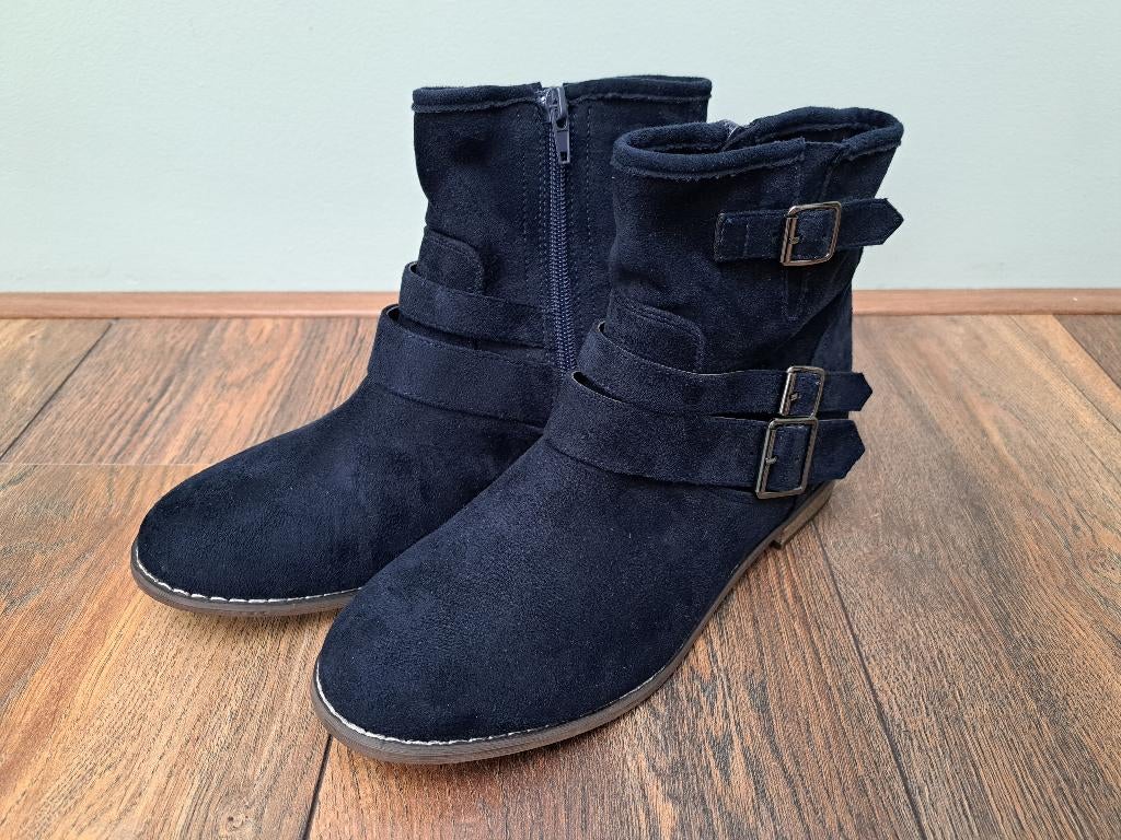 Mooie suède laarsjes met hakje maat 39 donker blauw NIEUW, Kleding | Dames, Schoenen, Blauw, Lage of Enkellaarzen, Nieuw, Ophalen of Verzenden