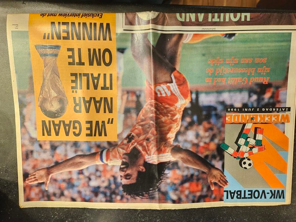 WK Voetbal 1990 Krant - Gullit Oranje, Boeken, Ophalen of Verzenden, Gelezen, Krant