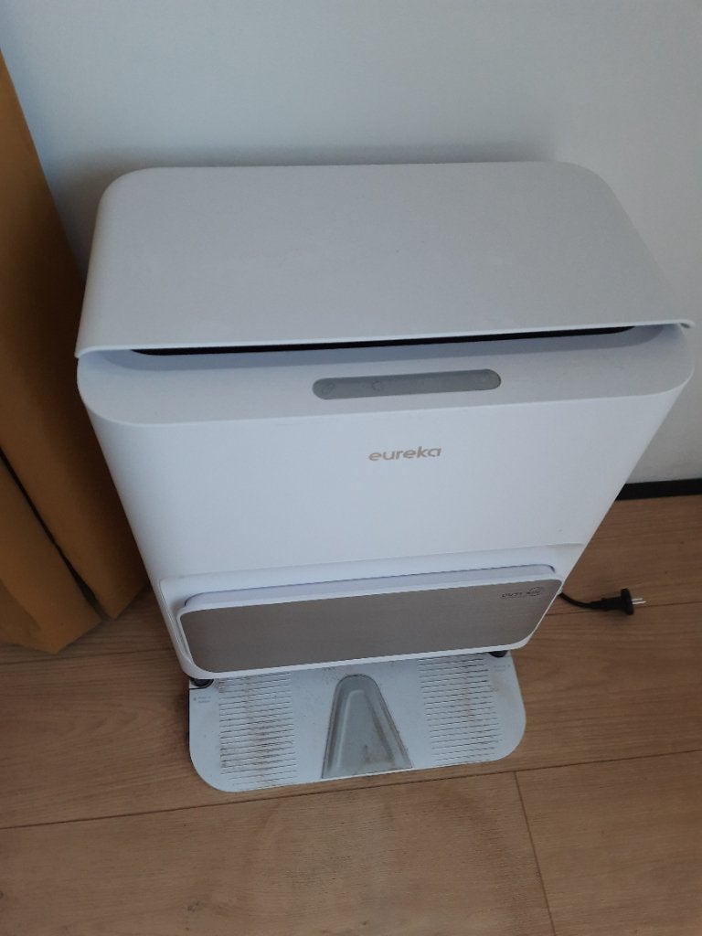 Eureka J12 basisstation, Witgoed en Apparatuur, Ophalen, Gebruikt, Oplaadstation, Overige merken