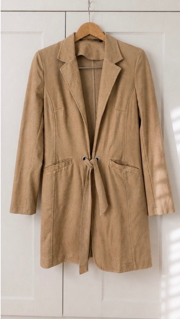 Crème de la crème  suede look lange blazer beige nieuw S, Beige, Ophalen of Verzenden, Jasje, Maat 36 (S)