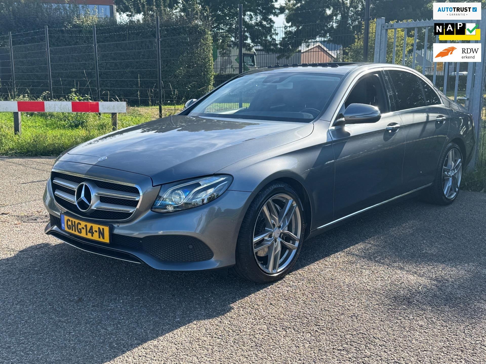 Mercedes-Benz E-klasse 350d Prestige Plus Opendak Multibeam, Auto's, Automaat, Achterwielaandrijving, Gebruikt, Euro 6
