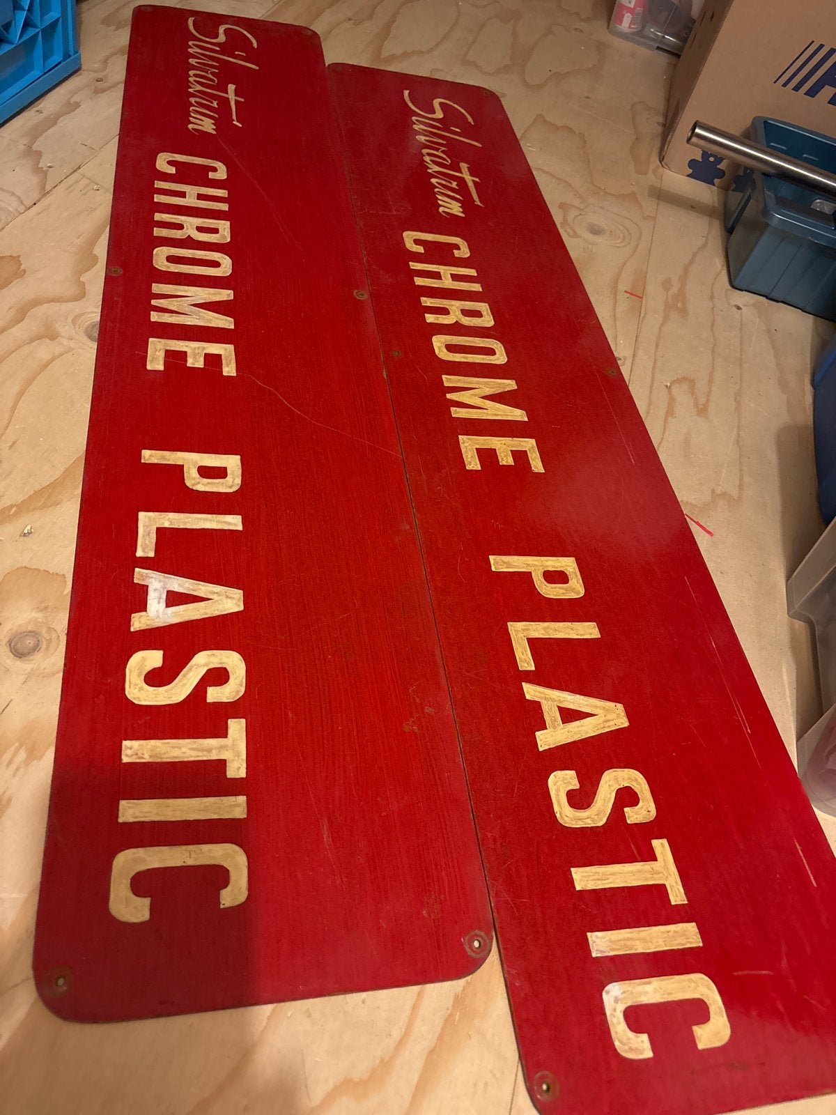 Vintage Silvatrim Chrome Plastic Reclameborden (2 stuks), Ophalen of Verzenden, Gebruikt, Reclamebord