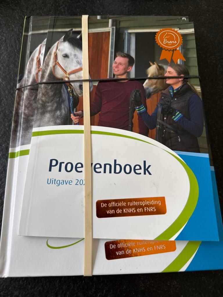 Proevenboek KNHN en FNRS - Leer paardrijden, Ophalen of Verzenden, Zo goed als nieuw, Overige niveaus