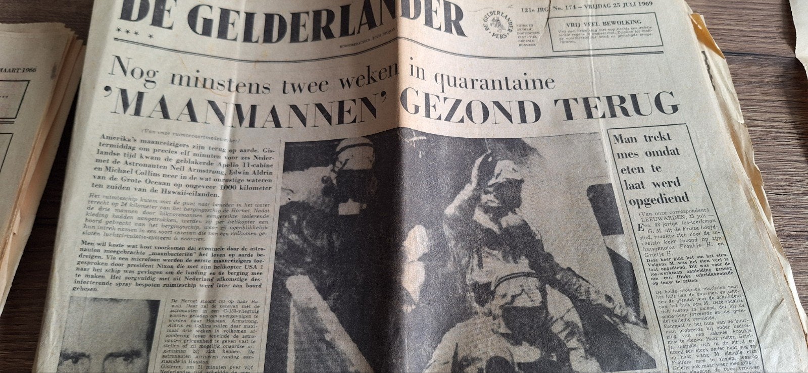 Krant de Gelderlander vrijdag 25 juli 1969, Ophalen of Verzenden, Gelezen, Muziek, Film of Tv