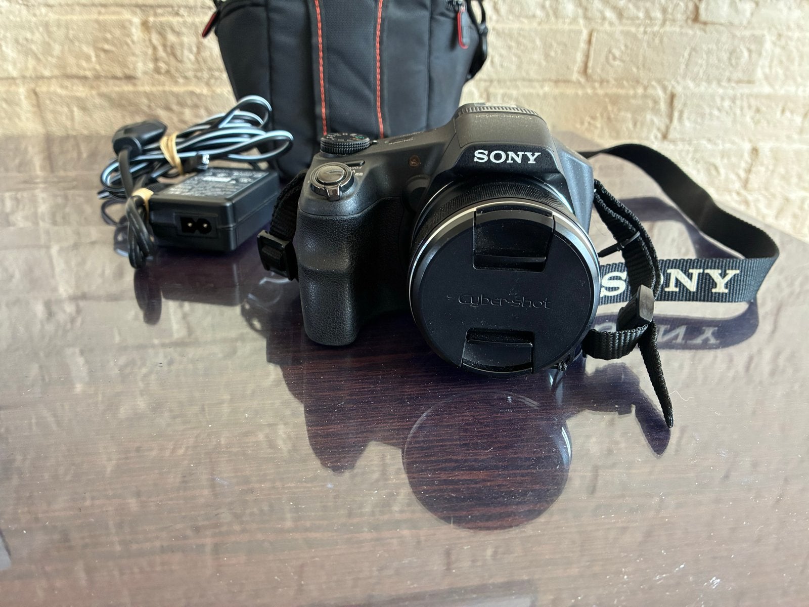 Sony Cyber-shot DSC-HX200V Bridgecamera met tas en oplader, Audio, Tv en Foto, Gebruikt, Beeldstabilisatie, Ophalen of Verzenden