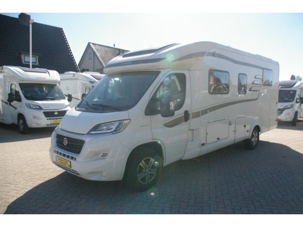 Hymer T 698 CL Queensbed, Hefbed, Garage., Caravans en Kamperen, Ringverwarming, Fiat, Bedrijf, Hymer