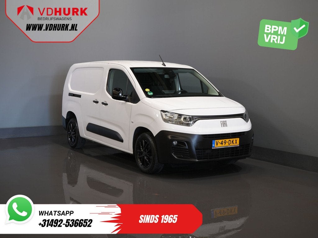 Fiat Doblò 1.5D 130 pk L2 Riem.V.V/ CarPlay/ Navi/ Camera/, Auto's, Bestelauto's, Voorwielaandrijving, Stof, Gebruikt, Euro 6