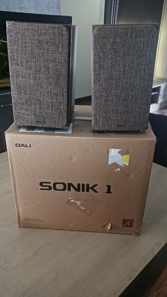 dali sonik 1 walnoot, Audio, Tv en Foto, Luidsprekers, Ophalen, Zo goed als nieuw, 60 tot 120 watt, Dali