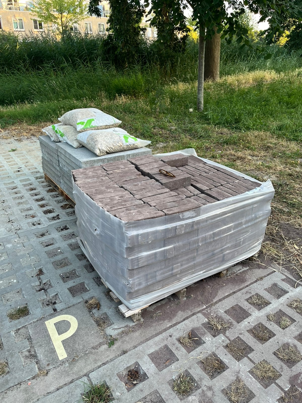 4.5 m2 Wienerberger Norton WF + 4m2 Schellevis tegels, Tuin en Terras, Ophalen, Nieuw, 5 tot 10 m², Beton
