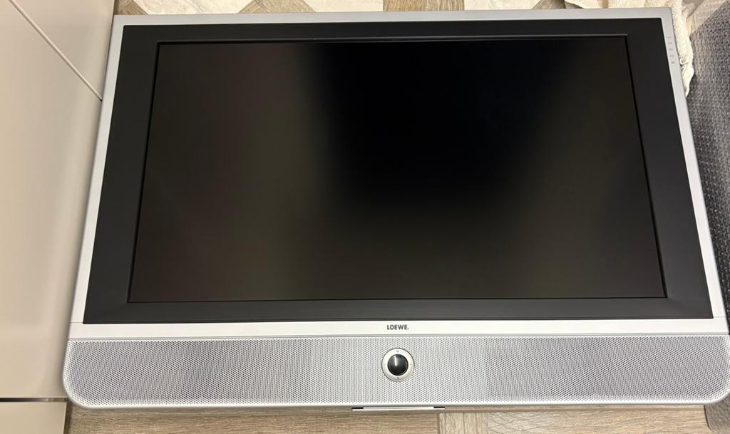 Loewe Modus L37 met voet en beugel, 50 Hz, Zo goed als nieuw, Minder dan 40 cm, Ophalen