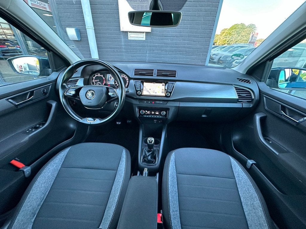 Skoda Fabia Combi 1.0 TSI Business Edition/1STE EIG/NAVI/APP, Auto's, Voorwielaandrijving, Parkeersensor, Stof, Gebruikt