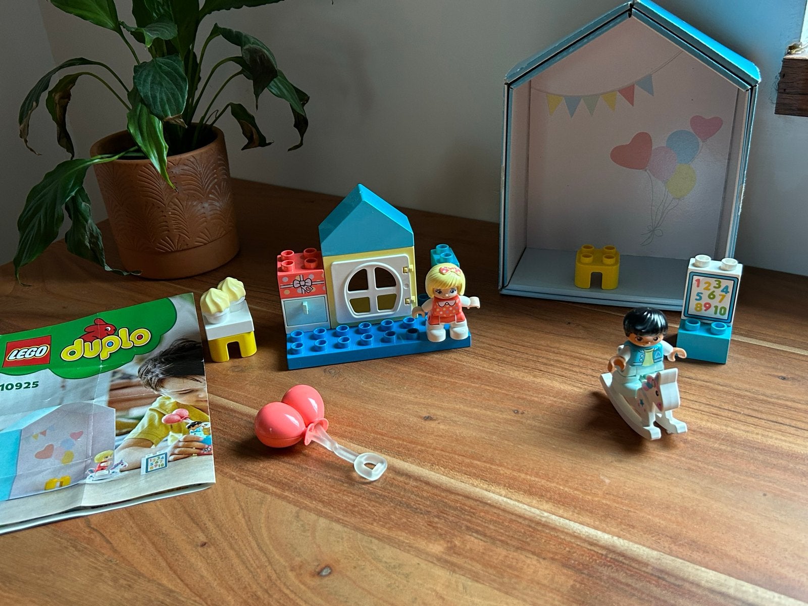 Lego Duplo Speelkamer 10925 met figuren en accessoires, Overige thema's, Ophalen of Verzenden, Zo goed als nieuw, Compleet