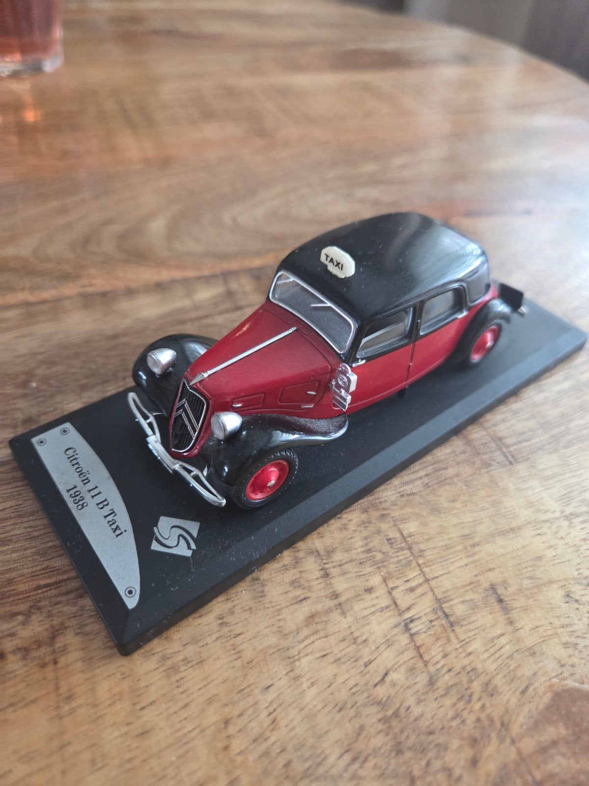 Citroën 11 B Taxi 1938 schaal 1:43, Overige merken, Auto, ., Ophalen of Verzenden