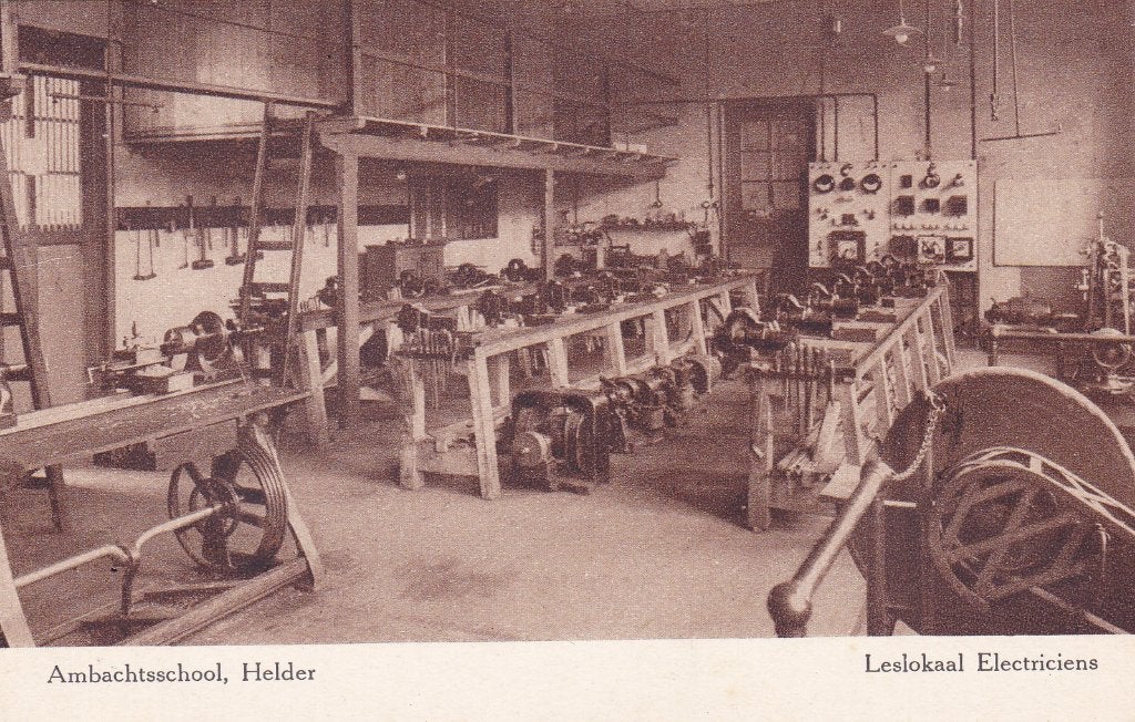 (Den) Helder. Oude ansichtkaart Ambachtsschool. **, Verzenden, Voor 1920, Ongelopen, Noord-Holland