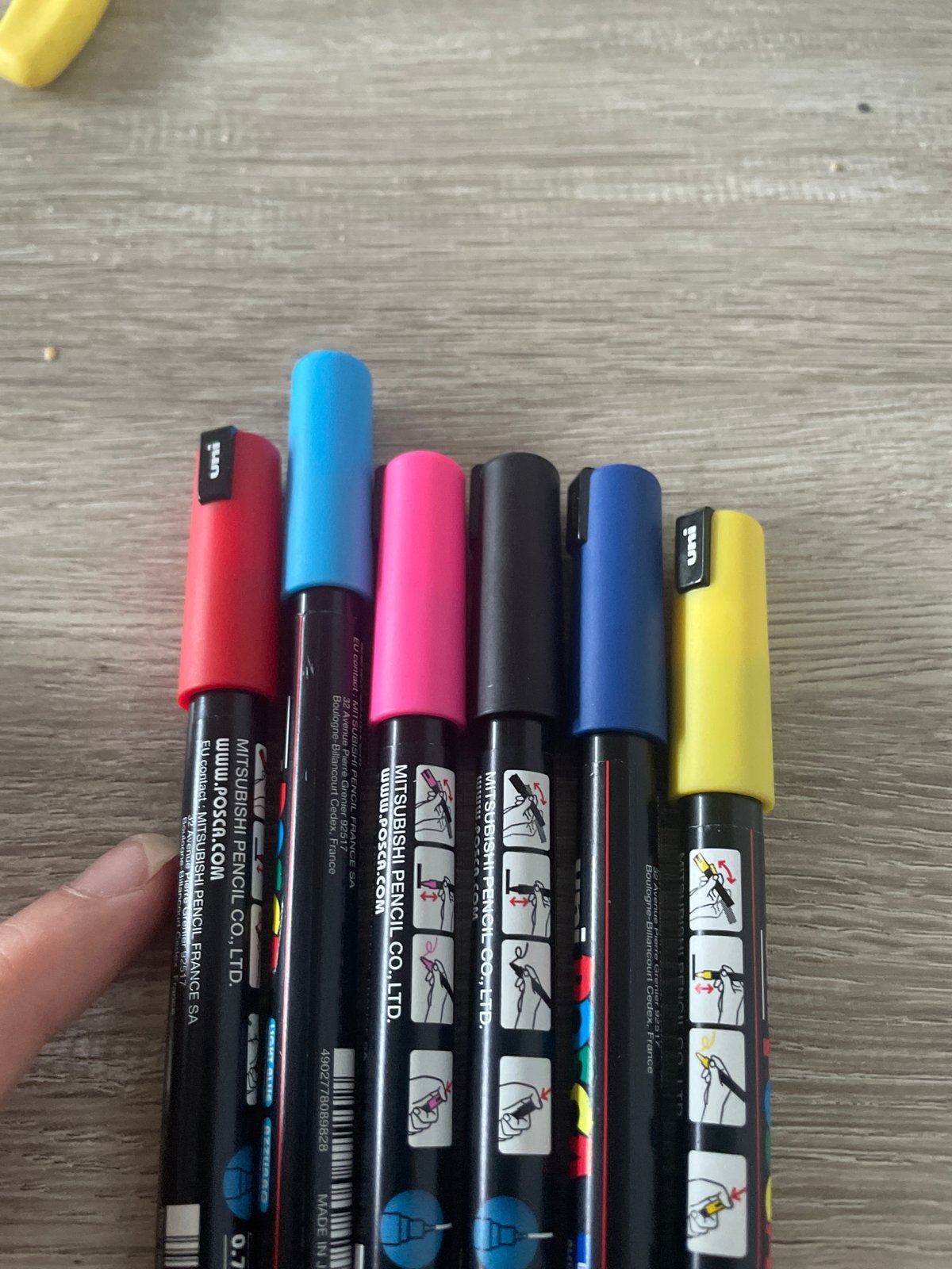 Uni Posca stiften set - diverse kleuren, Hobby en Vrije tijd, Tekenen, Ophalen, Gebruikt, Potlood of Stift