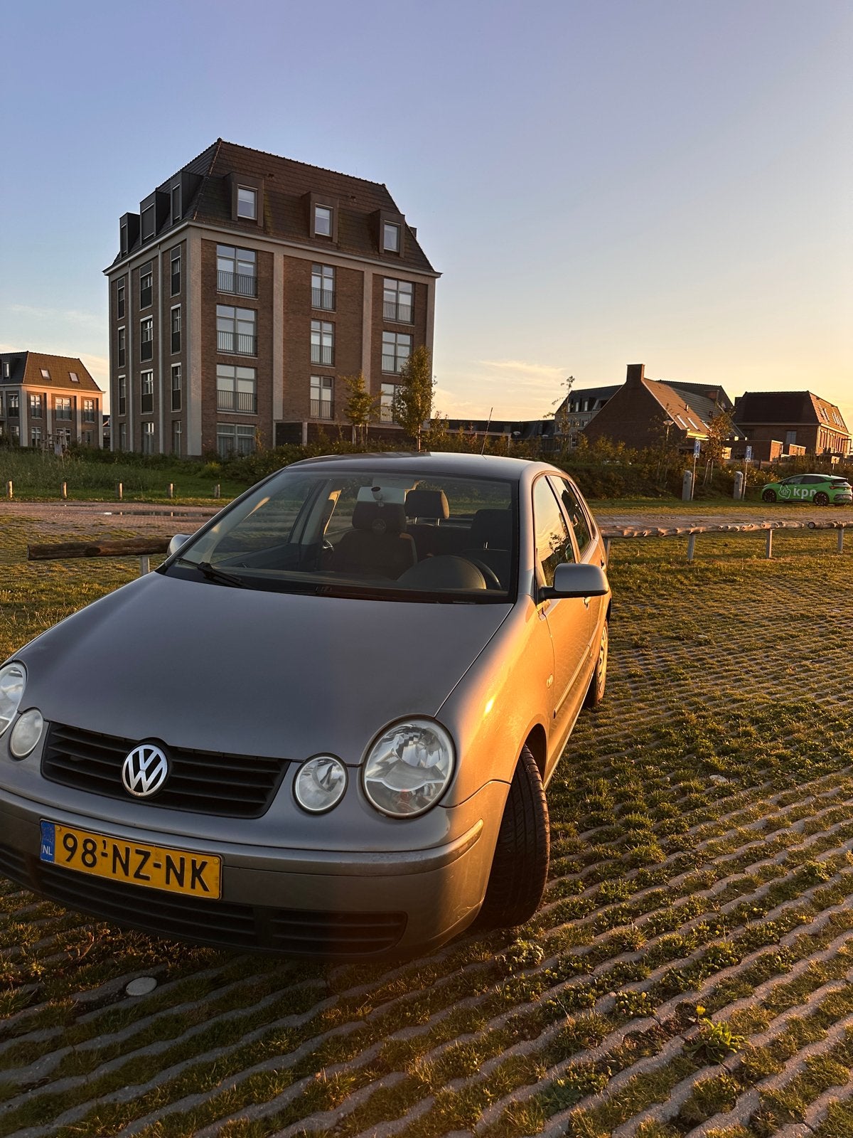 Volkswagen Polo 1.4 55KW 2004 Grijs, Auto's, Voorwielaandrijving, 15 km/l, 4 cilinders, Origineel Nederlands
